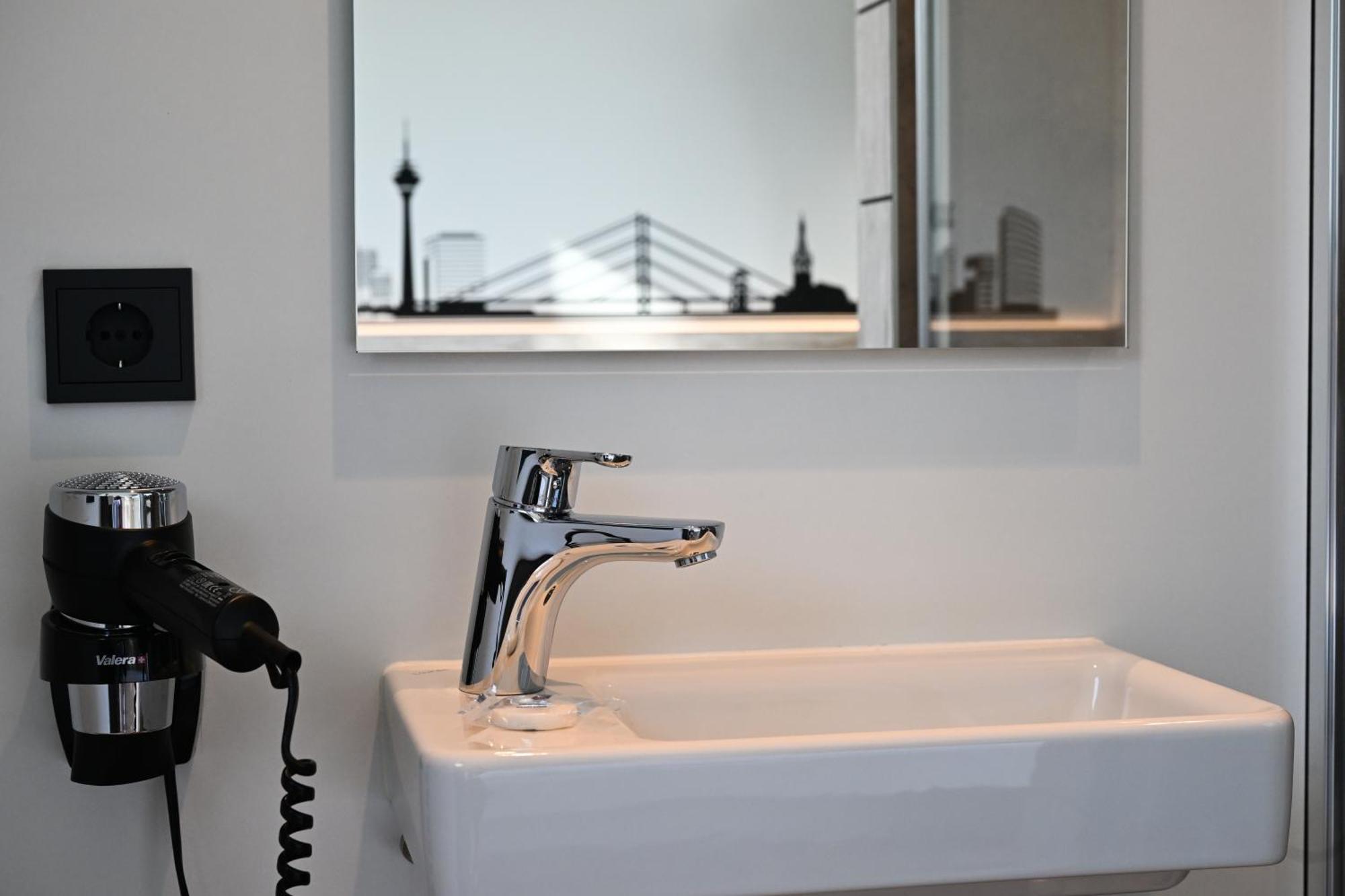 Roatel Emden A31 My-Roatel-Com Hotel ภายนอก รูปภาพ