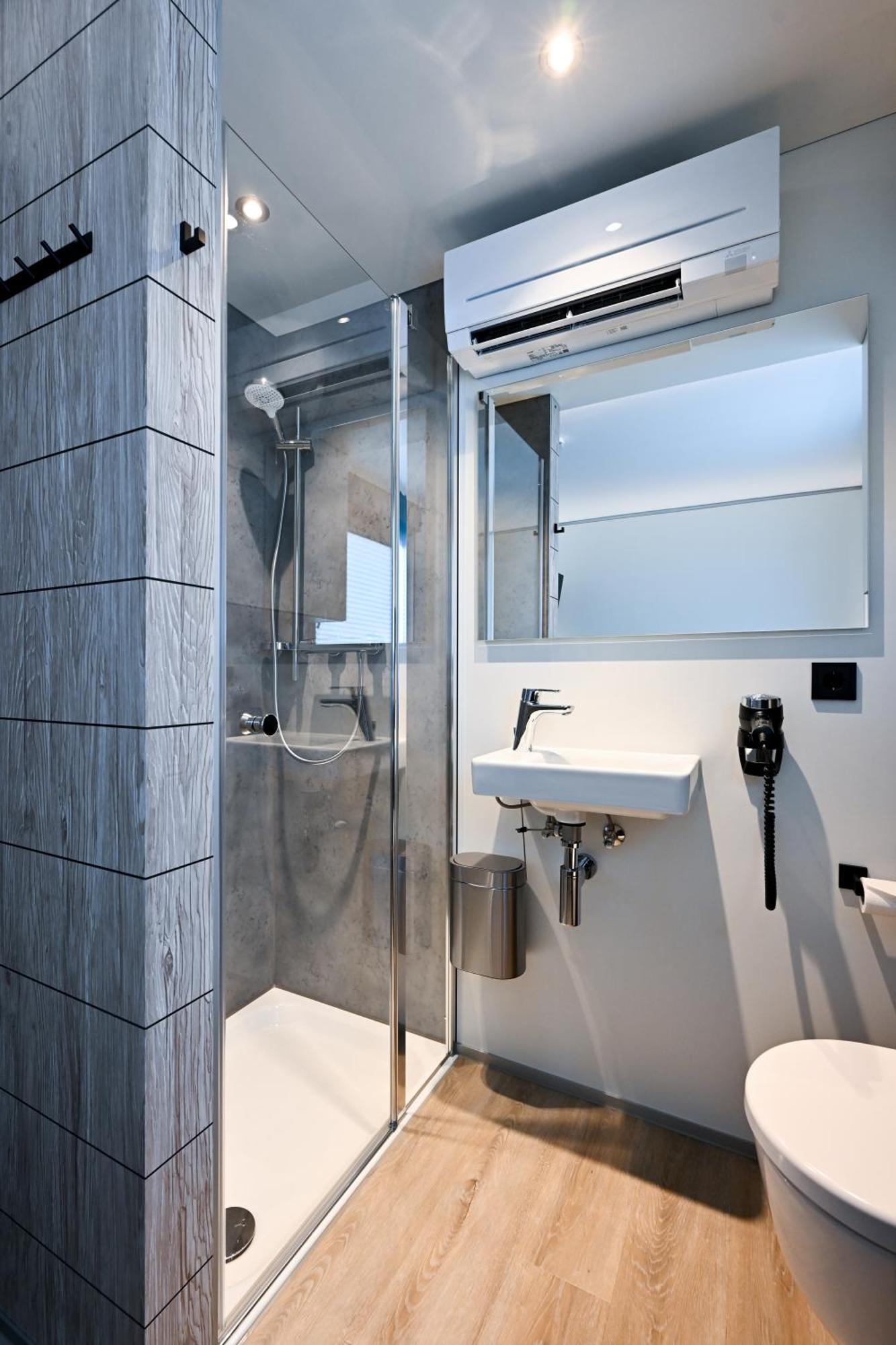 Roatel Emden A31 My-Roatel-Com Hotel ภายนอก รูปภาพ